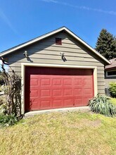 2180 Milford Dr in Medford, OR - Building Photo - Building Photo