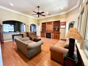 4709 W Harold Ave in Visalia, CA - Building Photo - Building Photo