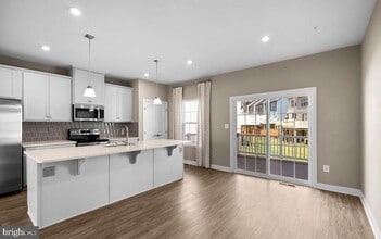 100 Bethlehem Pl in Brooklyn Park, MD - Building Photo - Building Photo