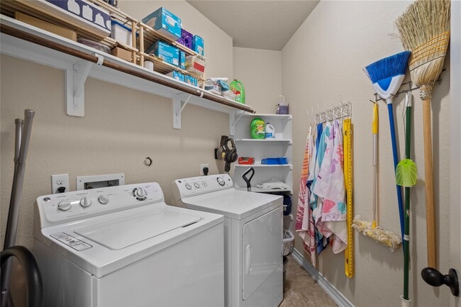 property at 1408 S Friendswood Dr