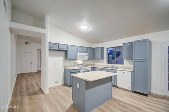 15443 N 86th Ln in Peoria, AZ - Foto de edificio - Building Photo