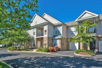 Pennbrook Station in Lansdale, PA - Foto de edificio - Building Photo