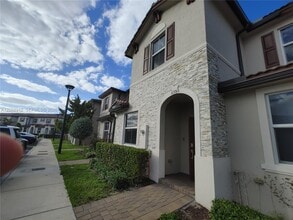 2353 NW 122nd Ter in Miami Shores, FL - Building Photo - Building Photo