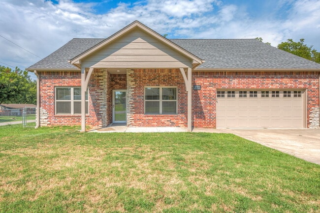 property at 204 N Atoka Ave