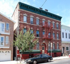 219 New York Ave in Jersey City, NJ - Building Photo - Building Photo