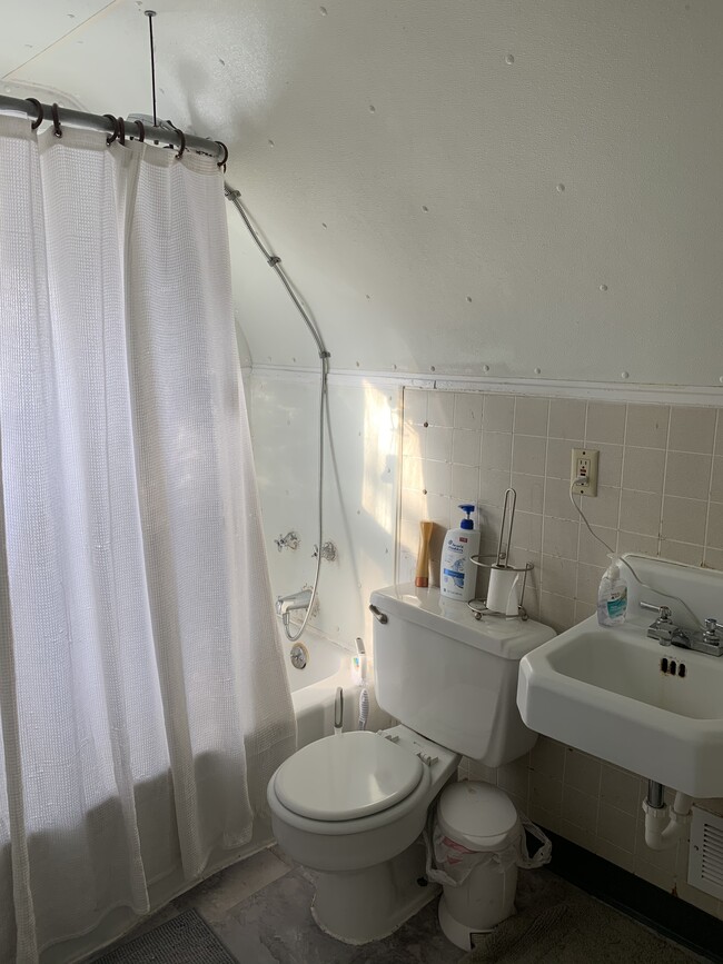 644 Ontario St SE in Minneapolis, MN - Foto de edificio - Building Photo