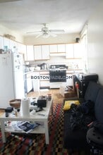 56 Queensberry St, Unit 18 in Boston, MA - Building Photo - Building Photo