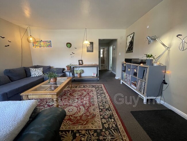 168 Moore Ave S in Waterloo, ON - Building Photo - Building Photo