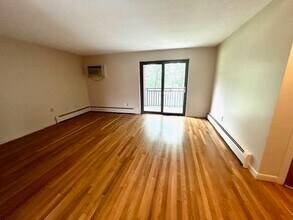 76 Charles River Rd in Waltham, MA - Building Photo - Building Photo
