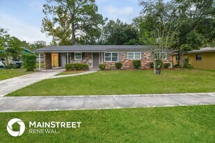 5027 McManus Dr in Jacksonville, FL - Building Photo