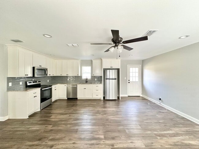 property at 300 Pecan St