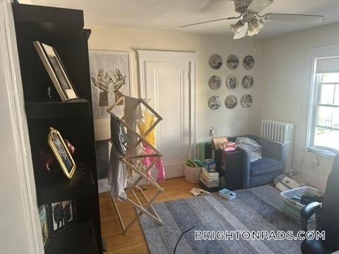 70 Union St, Unit 3 in Boston, MA - Foto de edificio - Building Photo