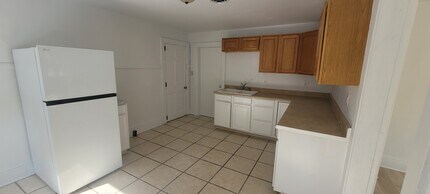 2226 Myrtle St in Erie, PA - Building Photo - Building Photo