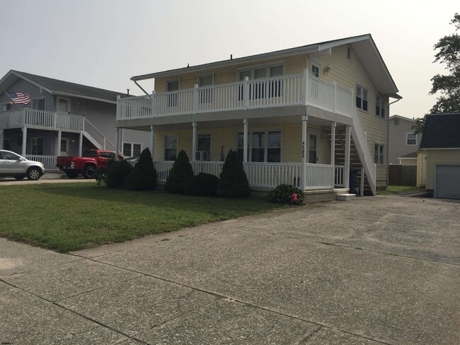 property at 4632 Schooner Rd