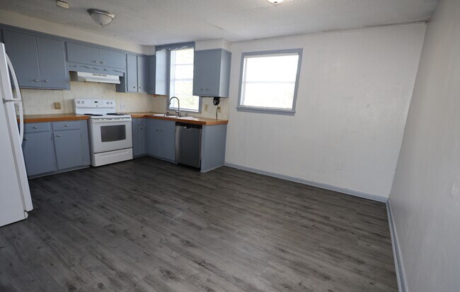 425 S George Nigh Expy in Mcalester, OK - Building Photo - Building Photo