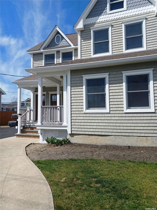 57 Prospect St in Babylon, NY - Building Photo - Building Photo