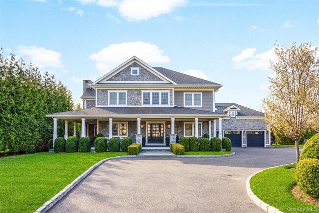 16 Hilltop Dr in Port Chester, NY - Building Photo - Building Photo