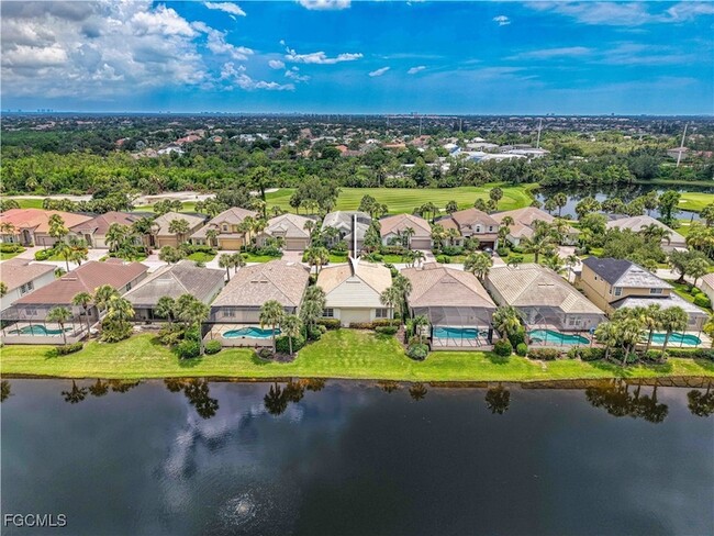 8968 Crown Bridge Way in Ft. Myers, FL - Building Photo - Building Photo