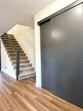 4461 SW Garden Home Rd in Portland, OR - Building Photo - Building Photo