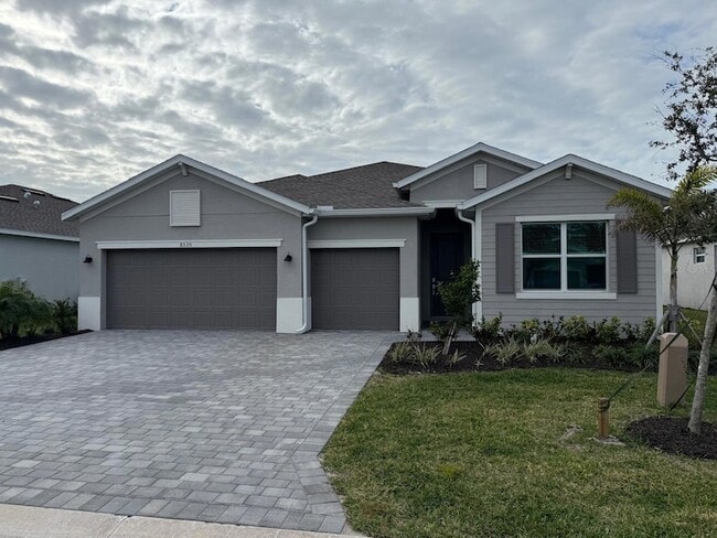 property at 8535 St Kitts Cir