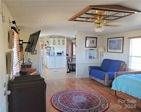 135 Fowler Ln in Clyde, NC - Building Photo - Building Photo