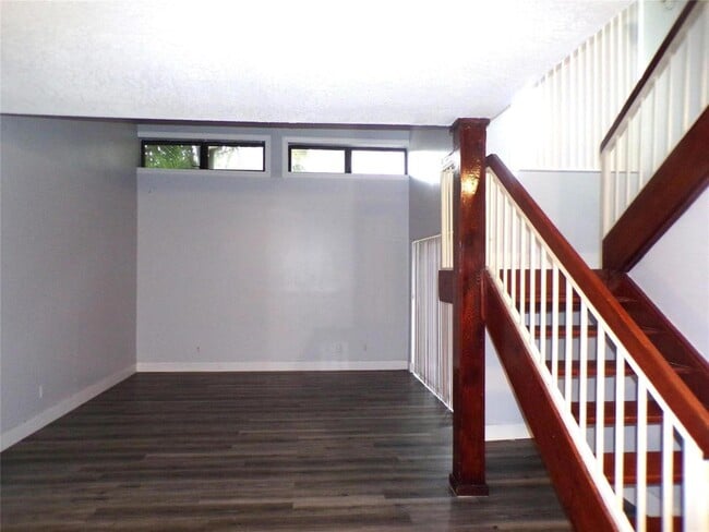 2180 Bayberry Dr in Pembroke Pines, FL - Building Photo - Building Photo