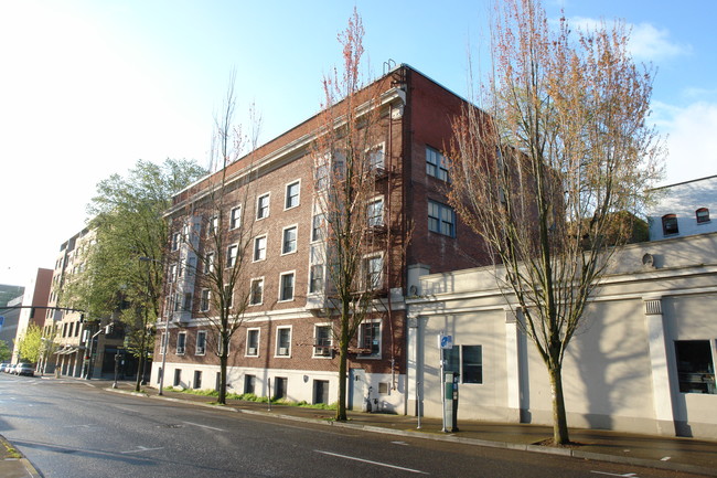 Martha Washington in Portland, OR - Building Photo - Building Photo