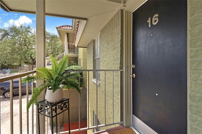 2302 East Side Dr in Austin, TX - Foto de edificio - Building Photo