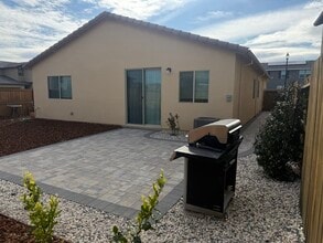 3324 Pruett Dr in Roseville, CA - Foto de edificio - Building Photo