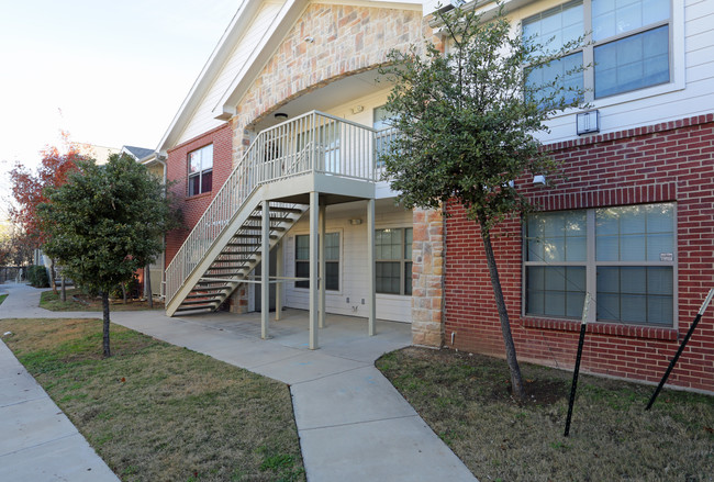 Centennial Apartments in Denton, TX - Building Photo - Building Photo