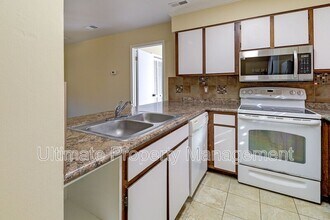 2504 Flint Dr in Wilmington, NC - Building Photo - Building Photo