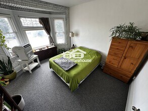 1049 7th St W in St. Paul, MN - Building Photo - Building Photo