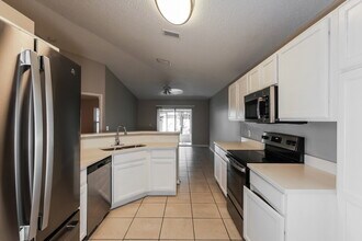 19239 Wood Sage Dr in Tampa, FL - Foto de edificio - Building Photo