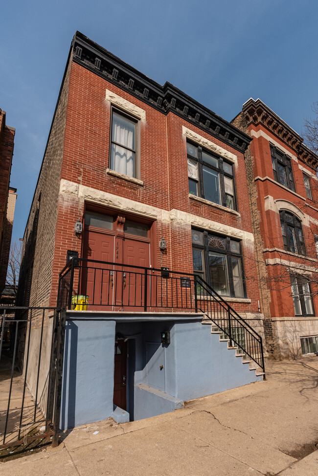 property at 1944 N Bissell St