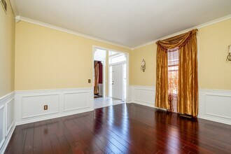 466 Ivy Ln in Troy, MI - Foto de edificio - Building Photo