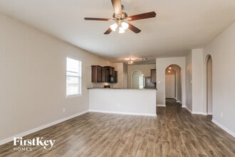 5623 That Way in Houston, TX - Building Photo - Building Photo