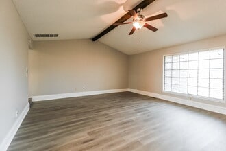 2917 Greenfield Dr in Edmond, OK - Foto de edificio - Building Photo