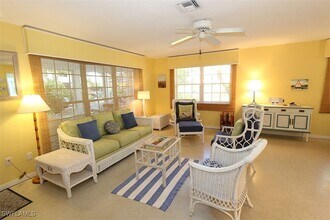 361 1st Ave N in Naples, FL - Building Photo - Building Photo