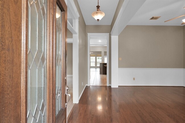 property at 90 W Tapestry Park Cir
