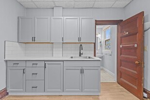 234 Pearl St in Burlington, VT - Building Photo