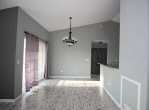 1417 McClure Rd in Aurora, IL - Building Photo - Building Photo