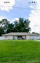 12116 Lamont Dr in Spring Hill, FL - Building Photo