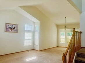 360 Thomas Dr in West Chicago, IL - Building Photo - Building Photo