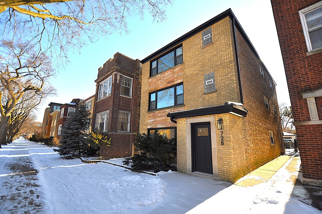 728 Mulford St in Evanston, IL - Building Photo