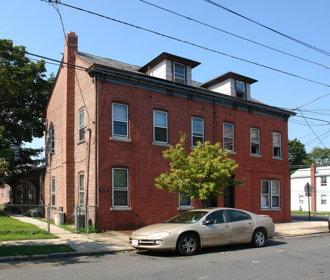 301-303 William St in Trenton, NJ - Building Photo - Building Photo