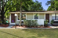 Stonehenge Apartments