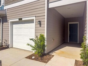 3594 SE 37th Ct in Ocala, FL - Foto de edificio - Building Photo