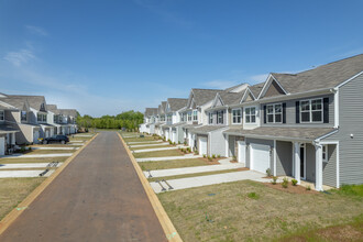 Arbor Mill Townhomes in Piedmont, SC - Building Photo - Building Photo