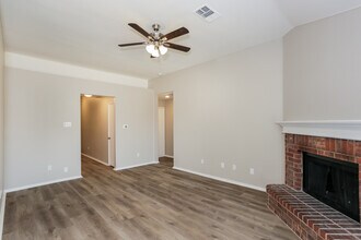 1213 Crooked Creek Ct in Midlothian, TX - Building Photo - Building Photo