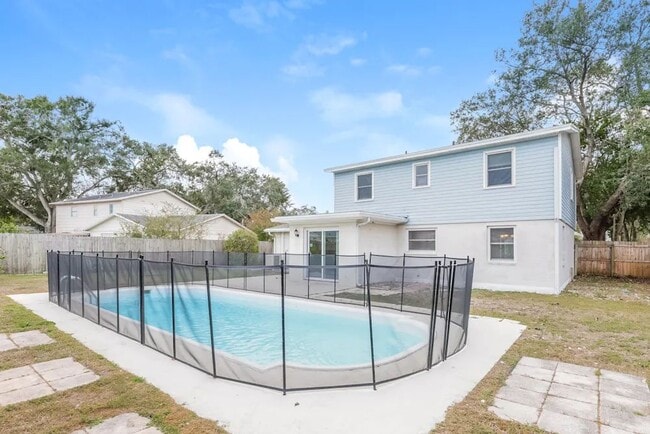 1701 Village Ct in Brandon, FL - Building Photo - Building Photo